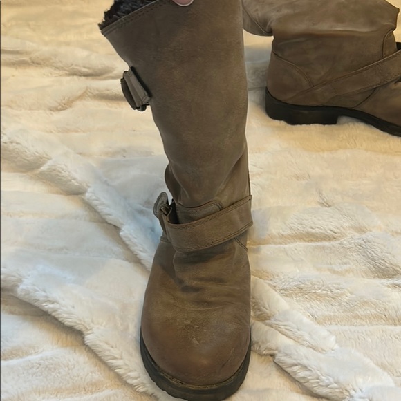 Brown Roxy Boots - Picture 3 of 10